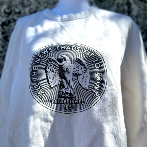 The New York Times sweater size XL excellent condition, white - Picture 1 of 4